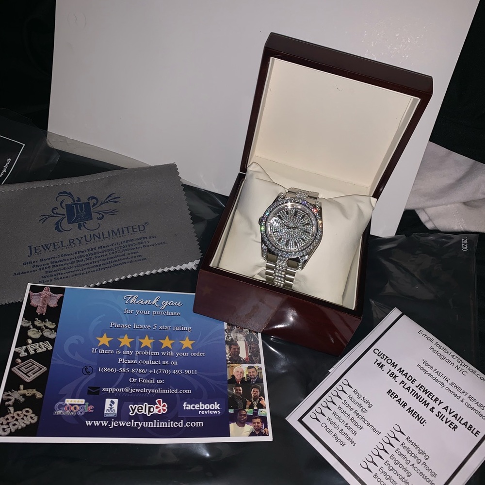 Jewlwery unltd simulated diamond watch - Picture 2 of 3